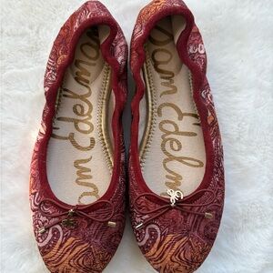 Sam Edelman Burgundy and Gold Patterned Flats